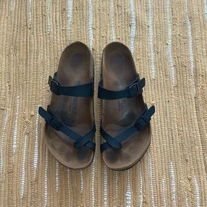 Birkenstock Mayari Size 40